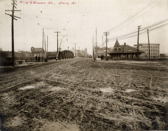 bridge entering riverside 1907