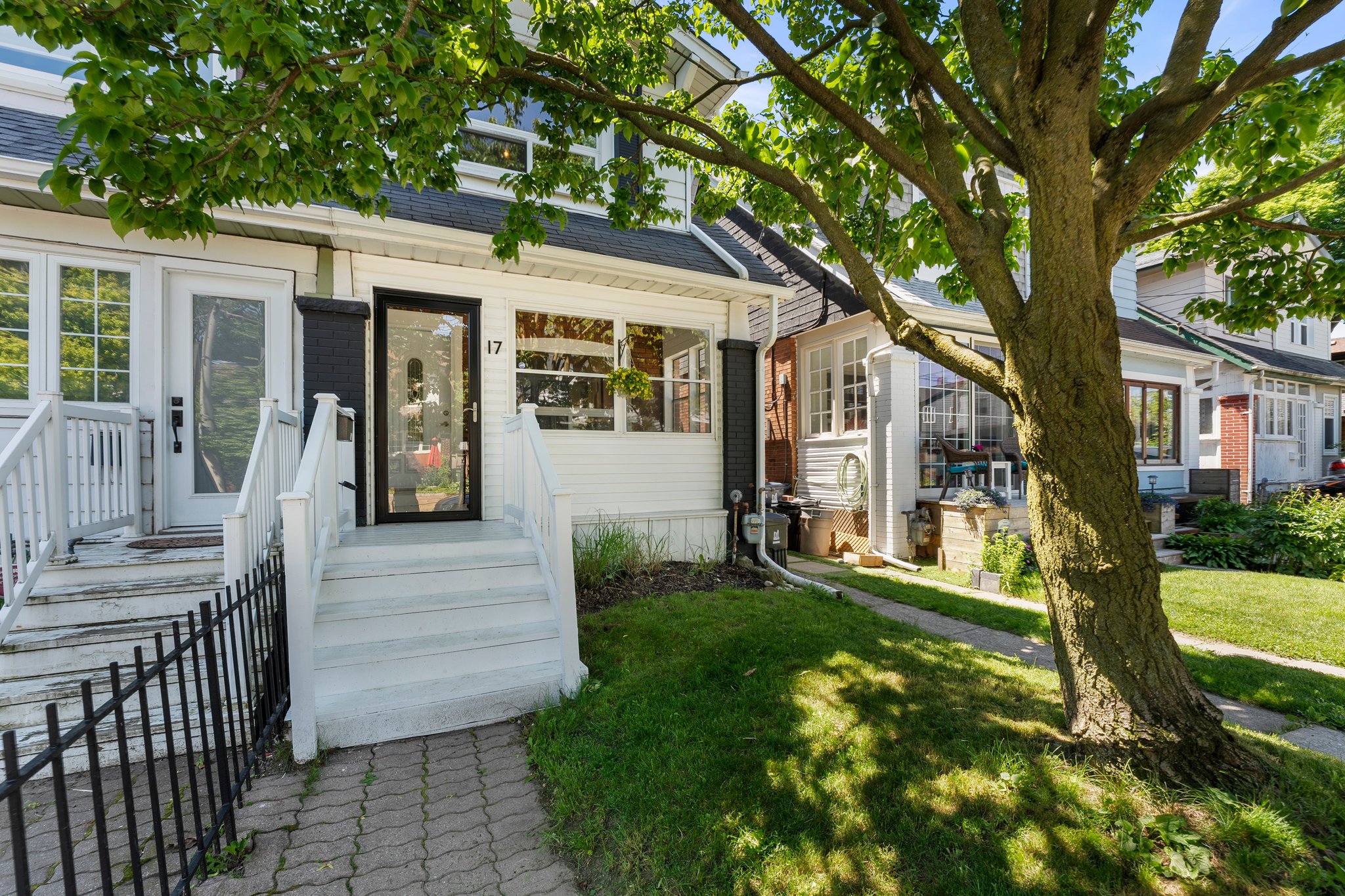 New Leslieville Listing: 17 Athletic Ave