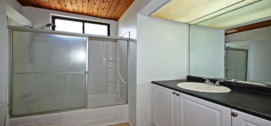 Toronto, Ontario M4C1R2, 3 Bedrooms Bedrooms, ,2 BathroomsBathrooms,Semi-detached,Sale,Coleman,E5225151