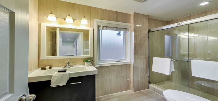 Toronto, Ontario M4J4C3, 3 Bedrooms Bedrooms, ,3 BathroomsBathrooms,Detached,Sale,Greenwood,E5233085